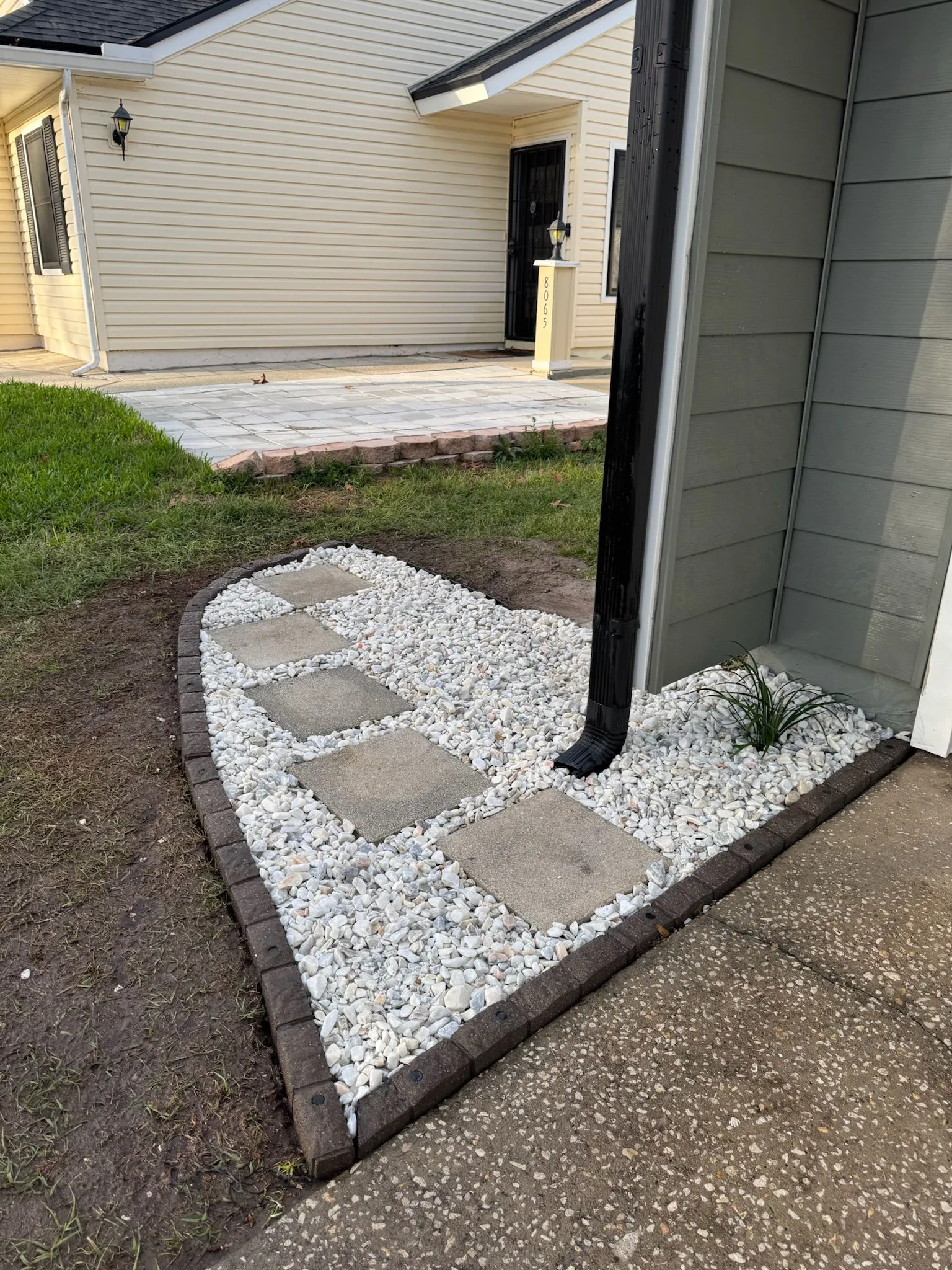 White rock pathway and stepping stone landscape design